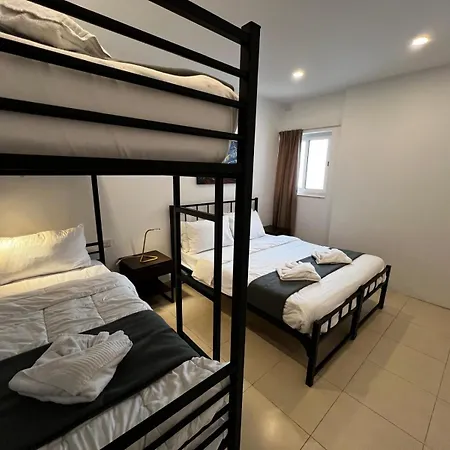 Lejlighed Tropea Court 2bed Penthouse In By Homely