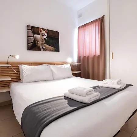 아파트 Tropea Court 2bed Penthouse In By Homely