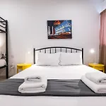 아파트 Tropea Court 2bed Penthouse In By Homely *
