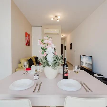 Apartmán Tropea Court 2bed Penthouse In By Homely