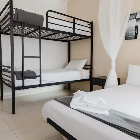 Tropea Court 2bed Penthouse In By Homely *