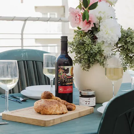 Tropea Court 2bed Penthouse In By Homely סליאמה