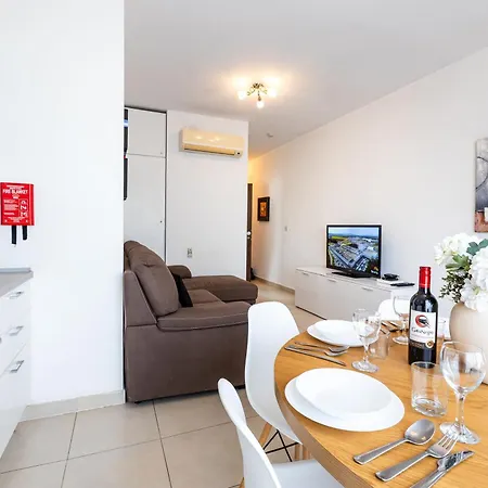 Tropea Court 2bed Penthouse In By Homely