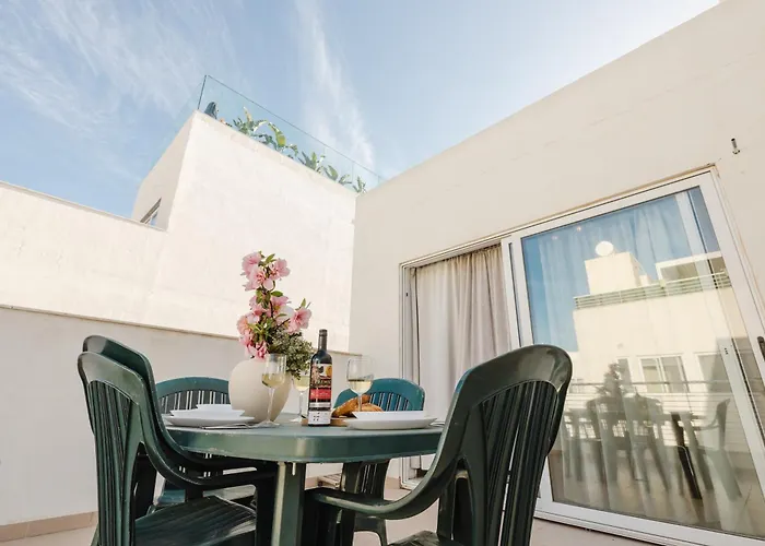 Tropea Court 2bed Penthouse In By Homely 아파트 슬리에마