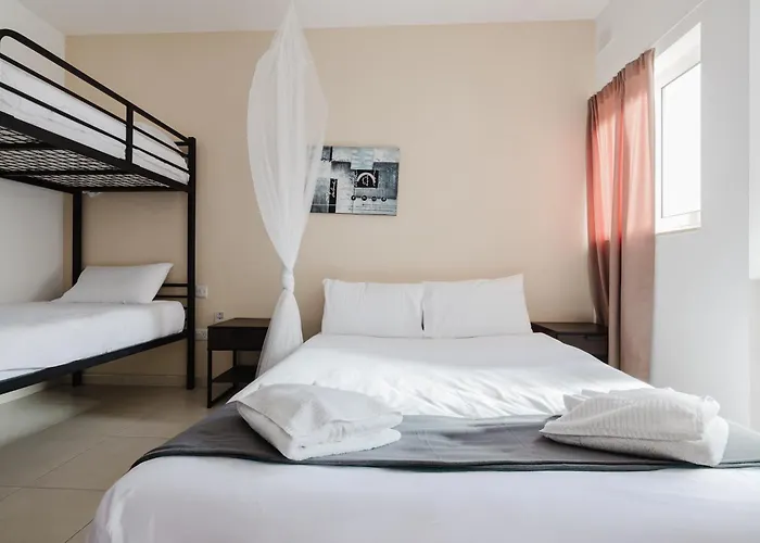 Tropea Court 2bed Penthouse In By Homely * 슬리에마