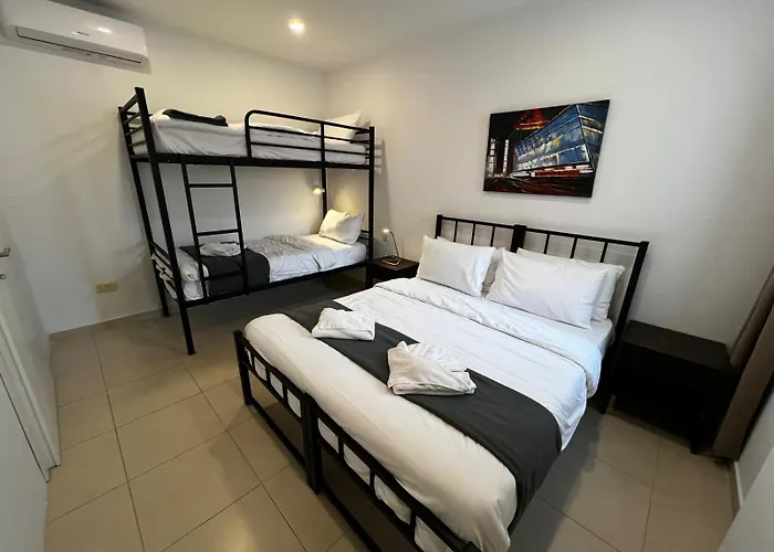 Tropea Court 2bed Penthouse In By Homely * 슬리에마