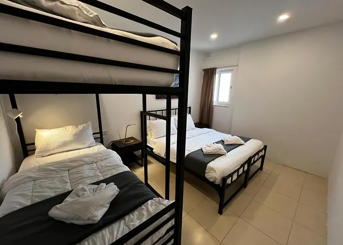 아파트 Tropea Court 2bed Penthouse In By Homely