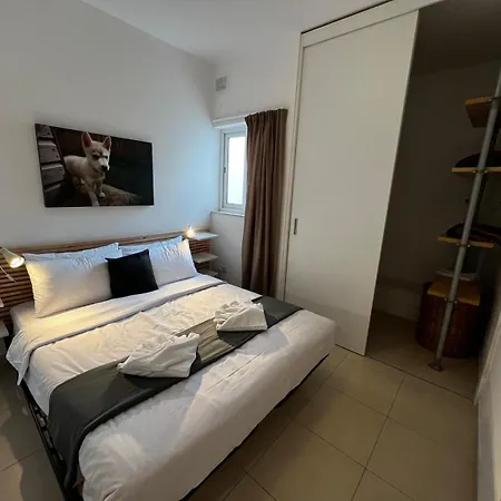 Tropea Court 2bed Penthouse In By Homely *