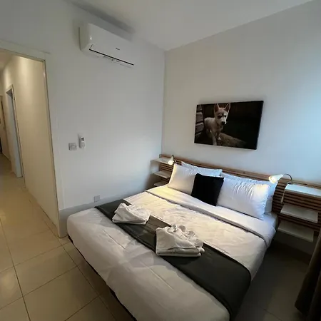 Tropea Court 2bed Penthouse In By Homely *